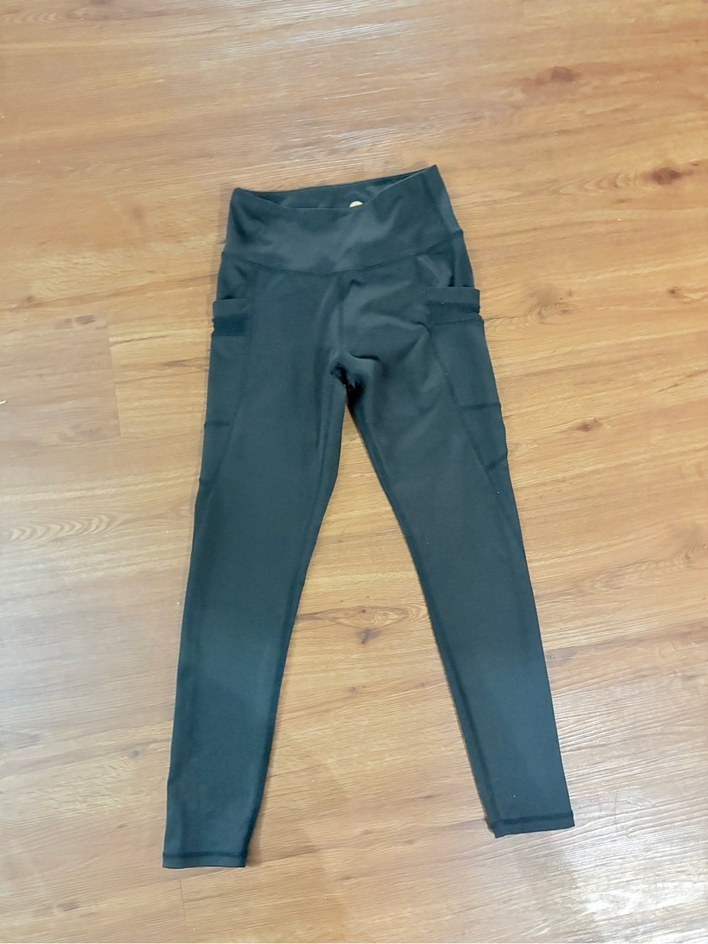 High-Waist Black Women's Leggings with Side Pockets